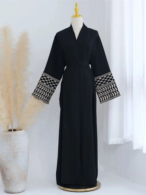 Keffiyeh Sleeve Abaya - Black