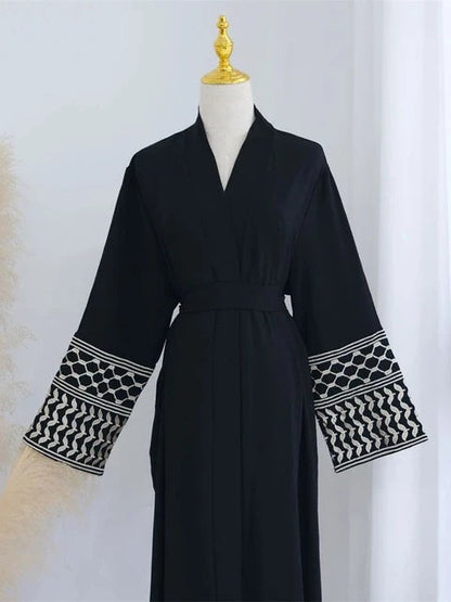 Keffiyeh Sleeve Abaya - Black