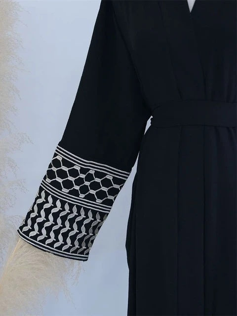 Keffiyeh Sleeve Abaya - Black