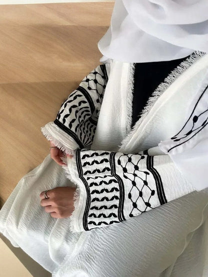 Keffiyeh Sleeve Open Abaya in White (clearance item online only)