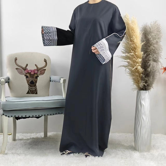Keffiyeh Sleeves Closed Abaya in Black (clearance item online only)